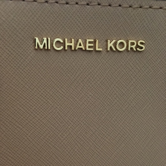 SOLD Micheal Kors Authentic leather satchel NTW - Picture 3 of 12